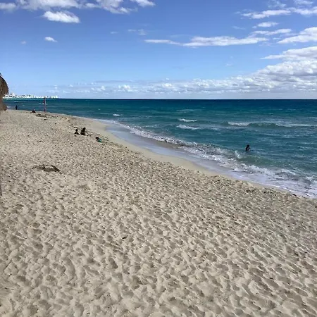 Beachaccess Hotelzone 3705